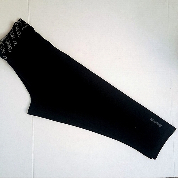 Reebok Pants - REEBOK Play Dry Cropped Black Workout Leggings
